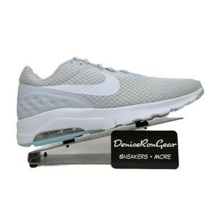 Nike Womens Air Max Motion Sneaker Shoes Size 12